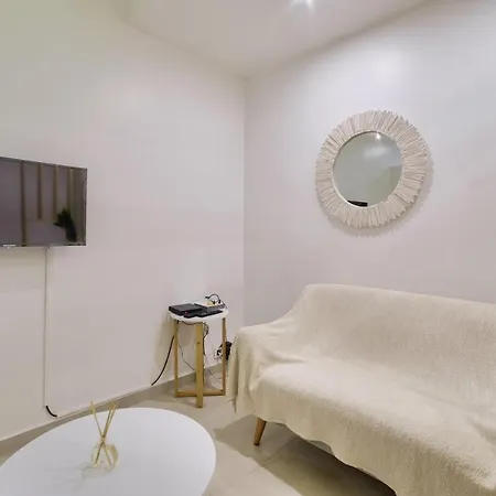Superb Flat Near The In